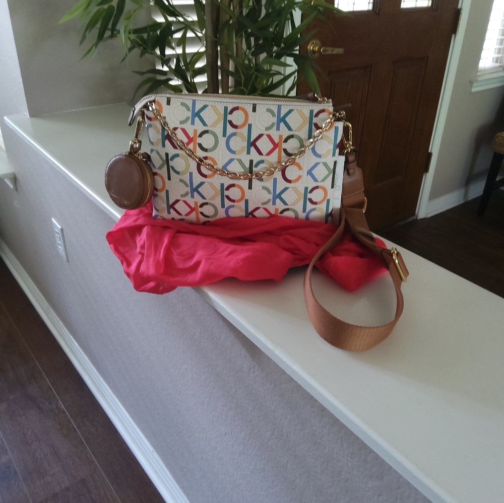 Calvin Klein Multicolor Crossbody Bag - Picture 2 of 12